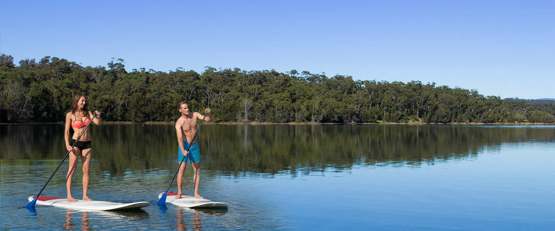 Get together on the lake for a relaxed board meeting